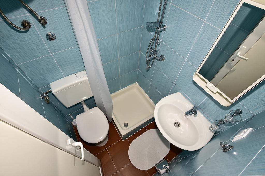 Apartment Borna Макарска Экстерьер фото